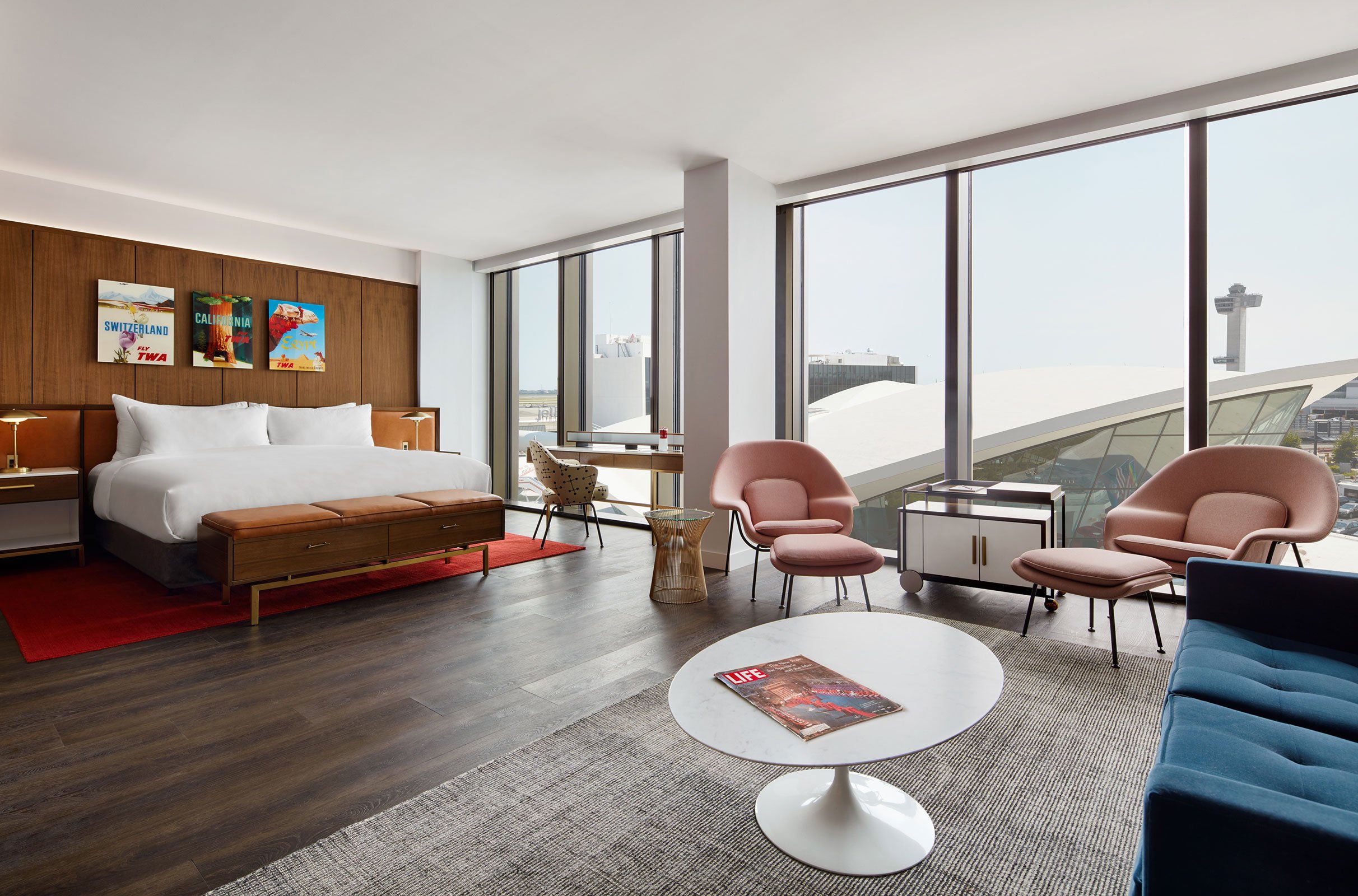 The Eero Saarinen Presidential Suite With Historic TWA View