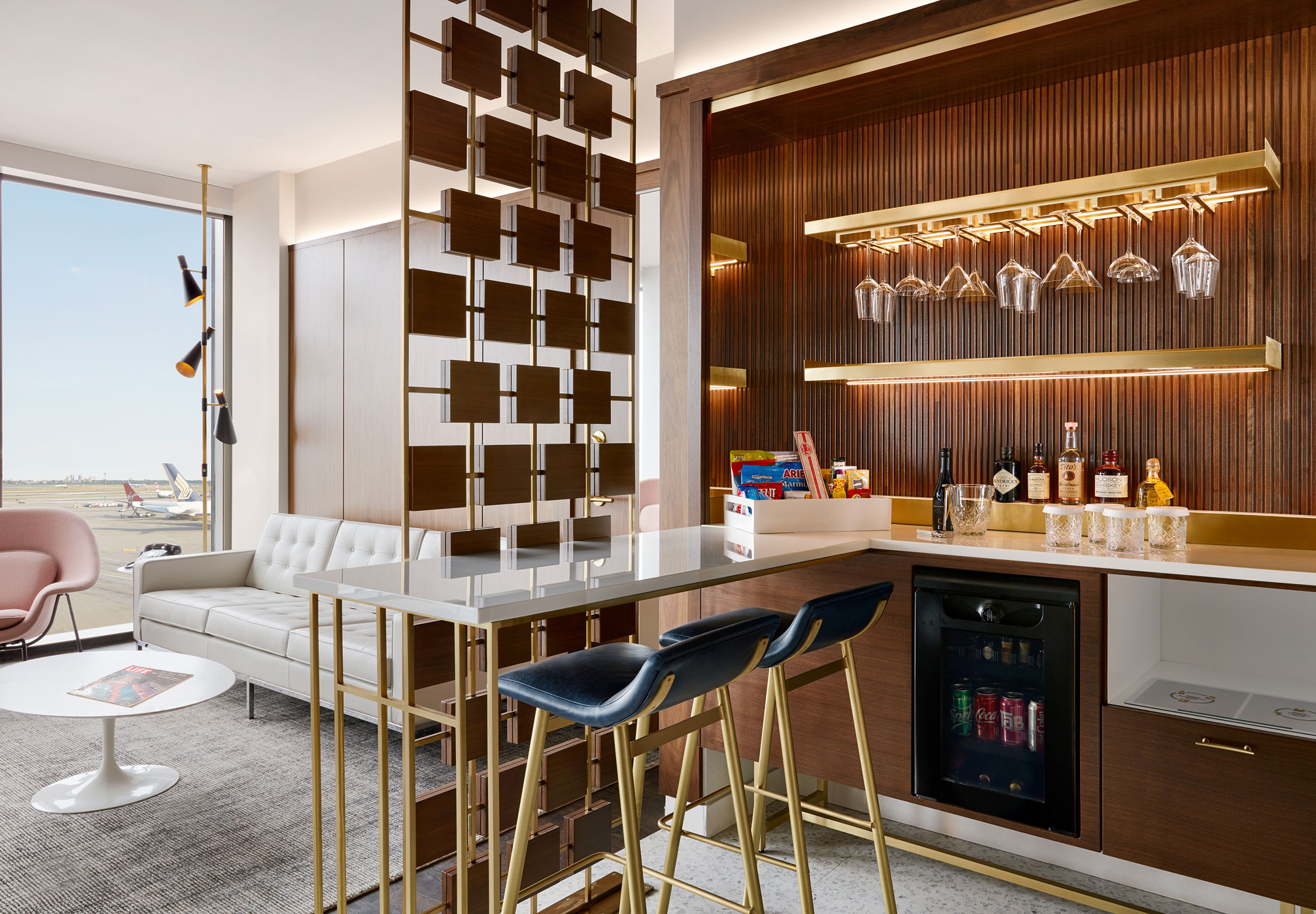 Howard Hughes Presidential Suite With Runway View