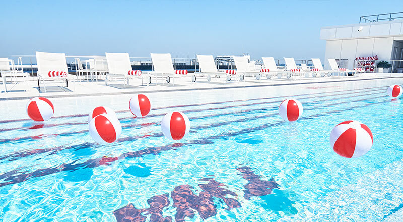  Rooftop pool